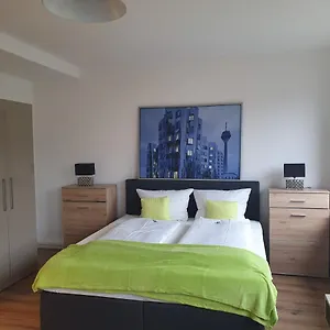 Studiotel Top Loft Дюссельдорф
